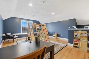 36 Pleasant St, Stoneham, MA 02180 - Photo 27