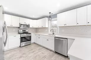 100 Maple St, Sherborn, MA 01770 - Photo 9