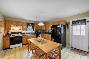 31 Glen Echo Shore Rd, Charlton, MA 01507 - Photo 7
