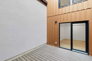 230 Friend St, Boston, MA 02114 - Photo 17