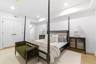 230 Friend St, Boston, MA 02114 - Photo 15