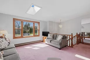 10 Lee Ave, Burlington, MA 01803 - Photo 7