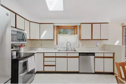 10 Lee Avenue, Burlington, MA 01803 - Photo 13