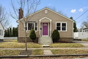 19 Rowena St, Worcester, MA 01606 - Photo 1