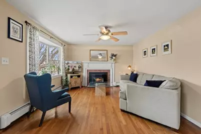 19 Rowena St, Worcester, MA 01606 - Photo 11