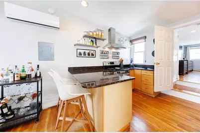 522 E 8 #3, Boston, MA 02127 - Photo 3