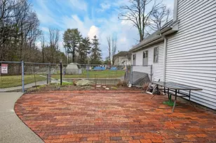 38 Oakland St, Medway, MA 02053 - Photo 35