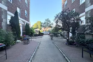 15 Ives St, Beverly, MA 01915 - Photo 11