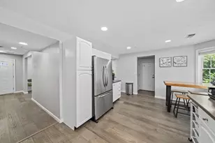 24 Pelican Dr, Walpole, MA 02081 - Photo 9