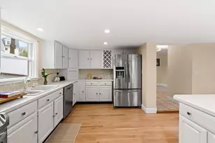 41 Red Spring Rd, Andover, MA 01810 - Photo 9