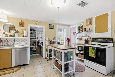 118 N Leverett Rd, Leverett, MA 01054 - Photo 9