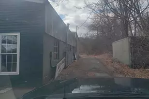 46 Gile St, Haverhill, MA 01830 - Photo 3