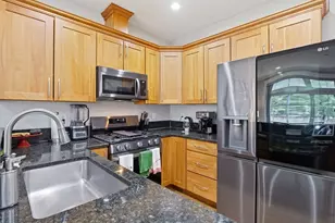 894 Main St, Wakefield, MA 01880 - Photo 11