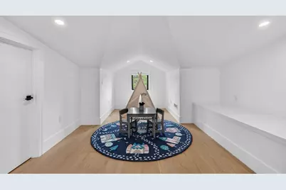 71 Cloverdale Rd, Newton, MA 02461 - Photo 19