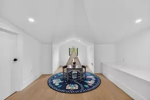 71 Cloverdale Rd, Newton, MA 02461 - Photo 19