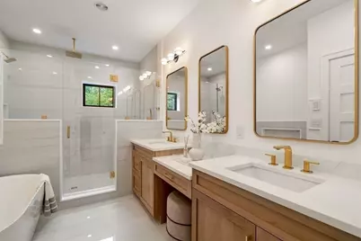 71 Cloverdale Rd, Newton, MA 02461 - Photo 15