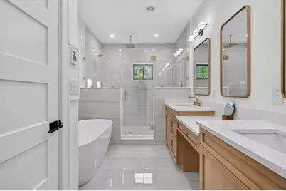 71 Cloverdale Rd, Newton, MA 02461 - Photo 9