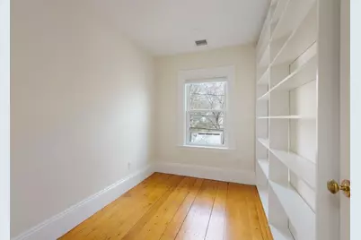 22 Edge Hill St, Boston, MA 02130 - Photo 15