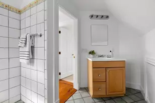 22 Edge Hill St, Boston, MA 02130 - Photo 19