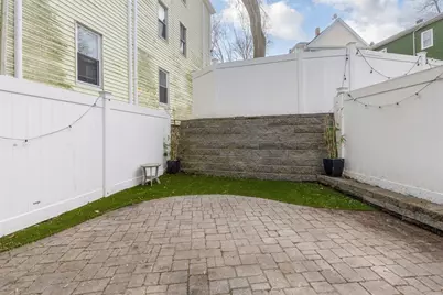 22 Edge Hill St, Boston, MA 02130 - Photo 25