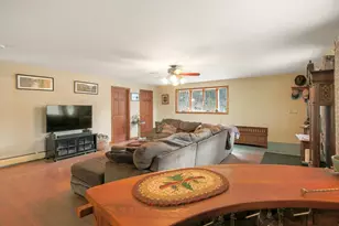 186 Elm St, Leominster, MA 01453 - Photo 11