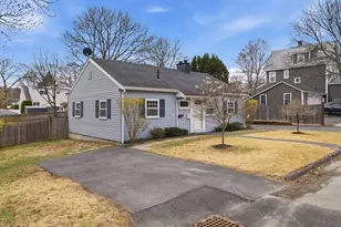 63 Jasper St, Saugus, MA 01906 - Photo 33