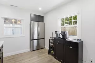 63 Jasper St, Saugus, MA 01906 - Photo 5