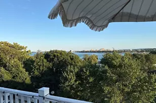 394 E 8th St, Boston, MA 02127 - Photo 23