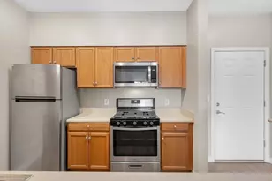 21 Hampshire Rd, Methuen, MA 01844 - Photo 9