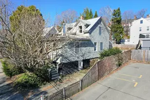 3 Cottage St, Marblehead, MA 01945 - Photo 11