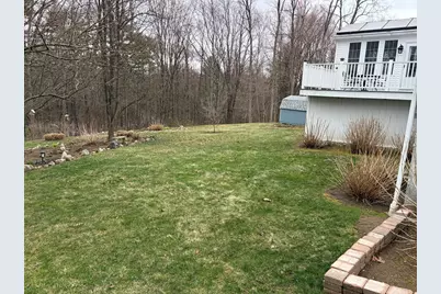 327 Brookside Cir, Northampton, MA 01062 - Photo 5