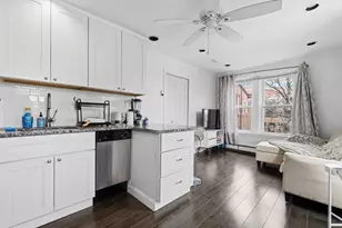 46 Lewis St, Boston, MA 02113 - Photo 3