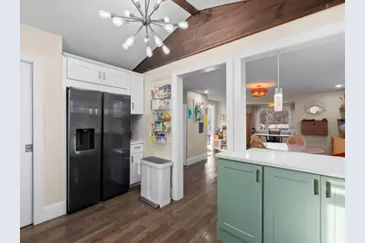 17 Preston St, Wakefield, MA 01880 - Photo 5