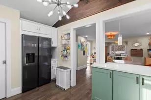 17 Preston St, Wakefield, MA 01880 - Photo 5