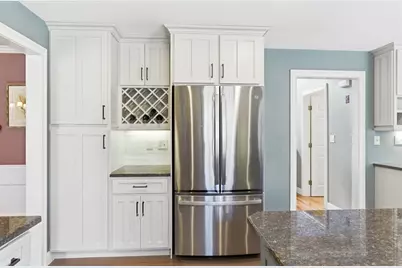 1 Selfridge Rd, Bedford, MA 01730 - Photo 5