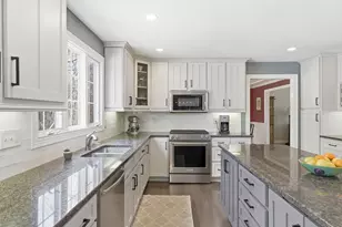 1 Selfridge Rd, Bedford, MA 01730 - Photo 3