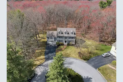 1 Selfridge Rd, Bedford, MA 01730 - Photo 35