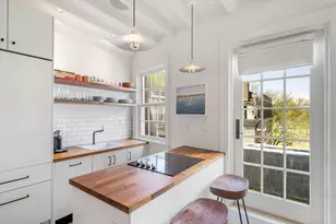 5 W Hill Pl, Boston, MA 02114 - Photo 9