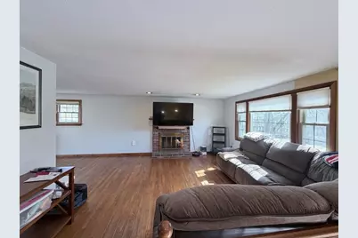 58 Bowdoin Dr, Milford, MA 01757 - Photo 5