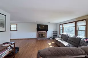 58 Bowdoin Dr, Milford, MA 01757 - Photo 5