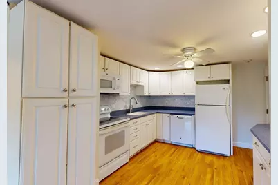 2 McDewell Ave #18, Danvers, MA 01923 - Photo 3