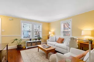 21 Roundy St, Beverly, MA 01915 - Photo 5