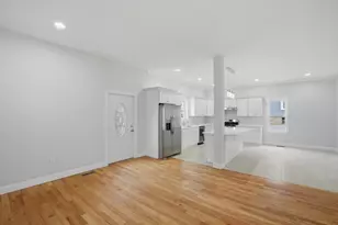 54 Wentworth Ave, Lowell, MA 01852 - Photo 7