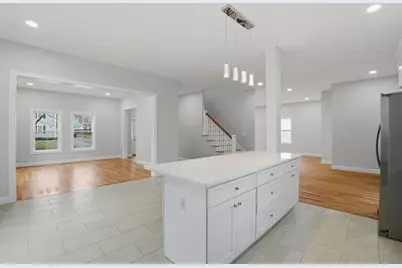 54 Wentworth Avenue, Lowell, MA 01852 - Photo 11