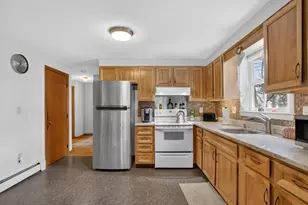 24 Oak Ridge Cir, Lynn, MA 01904 - Photo 13