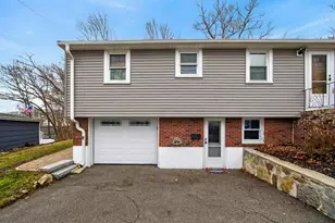 24 Oak Ridge Cir, Lynn, MA 01904 - Photo 3