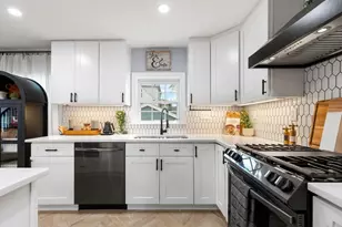 66 Salem St, Woburn, MA 01801 - Photo 13