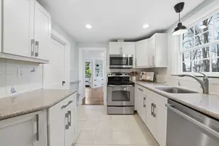 40 Englewood Rd, Winchester, MA 01890 - Photo 3