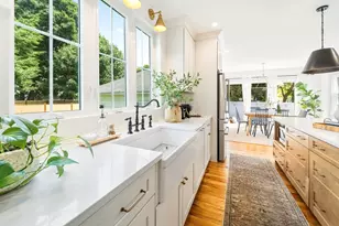 31 Collins St, Newburyport, MA 01950 - Photo 11