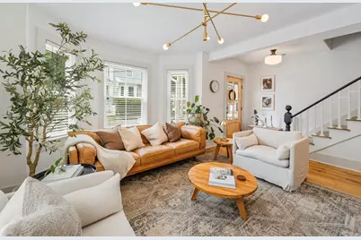 31 Collins St, Newburyport, MA 01950 - Photo 5